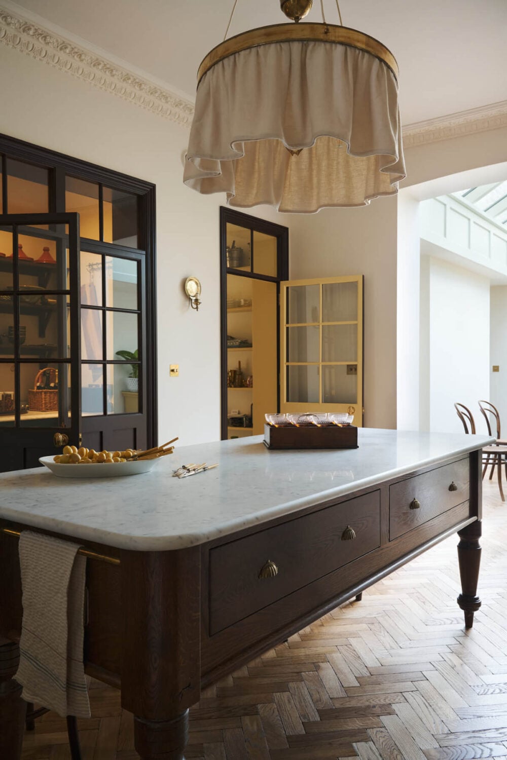 A Pink deVOL Shaker Kitchen with a Glazed Pantry in an Edwardian House 11 21.TheRealShakerKitchen-deVOL_LOW-RES