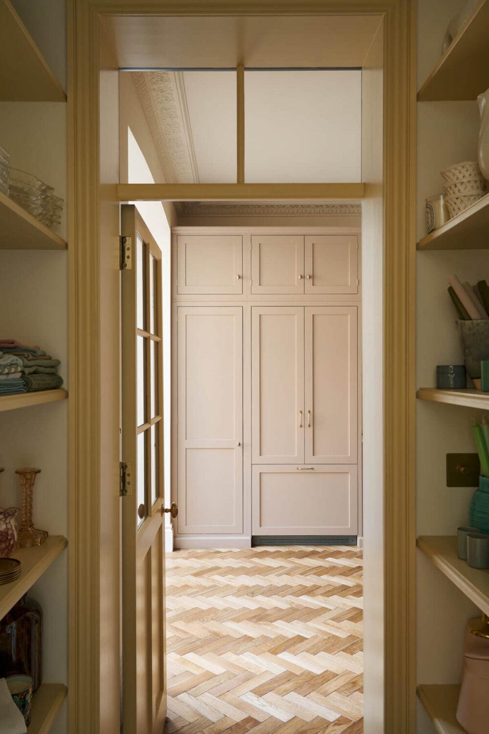 A Pink deVOL Shaker Kitchen with a Glazed Pantry in an Edwardian House 18 22.TheRealShakerKitchen deVOL LOW RES A Pink deVOL Shaker Kitchen with a Glazed Pantry in an Edwardian House