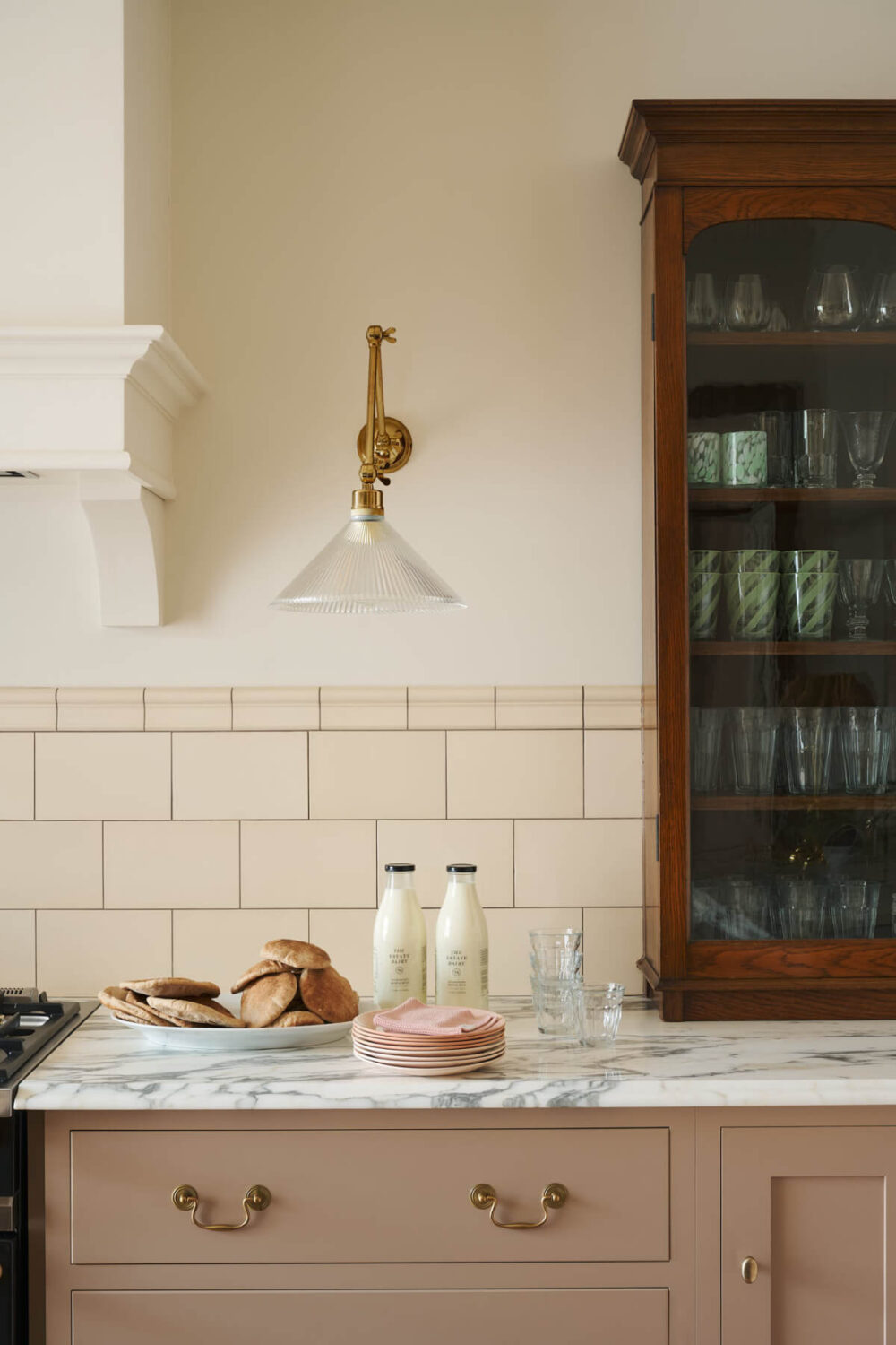 A Pink deVOL Shaker Kitchen with a Glazed Pantry in an Edwardian House 9 10.TheRealShakerKitchen-deVOL_LOW-RES