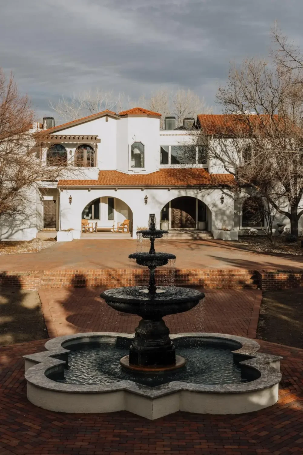 Spanish Hacienda Meets Custom Craftsmanship in a Colorado Home 40 Fountain3_k3z6tj
