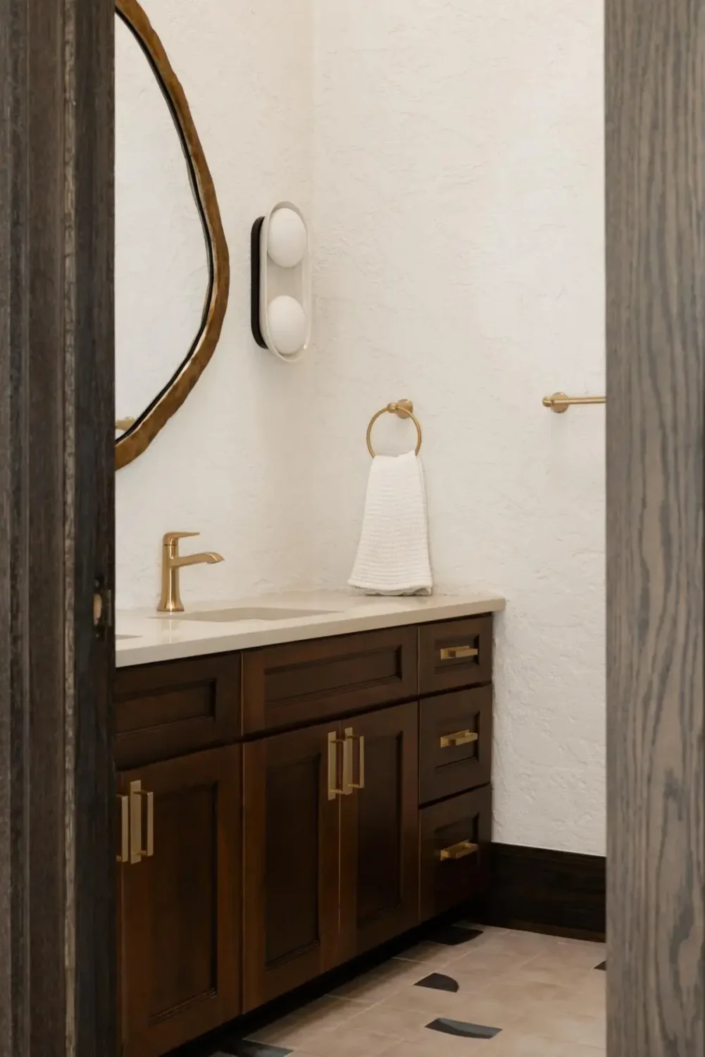 Spanish Hacienda Meets Custom Craftsmanship in a Colorado Home 33 KidsRoomBathroom2_1_kkw7mj