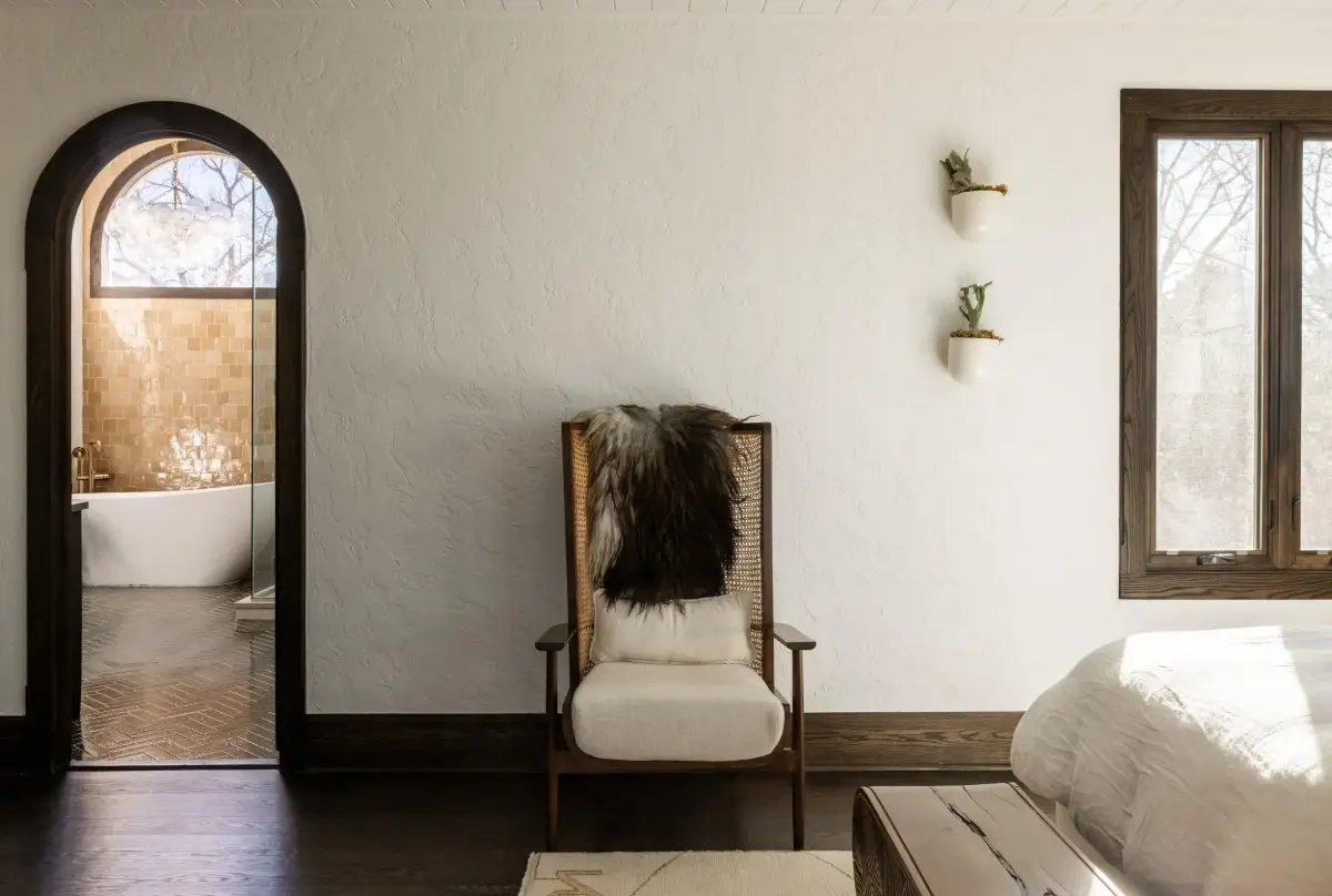 Spanish Hacienda Meets Custom Craftsmanship in a Colorado Home 26 MasterBathroomWideWall_1_vkirtg