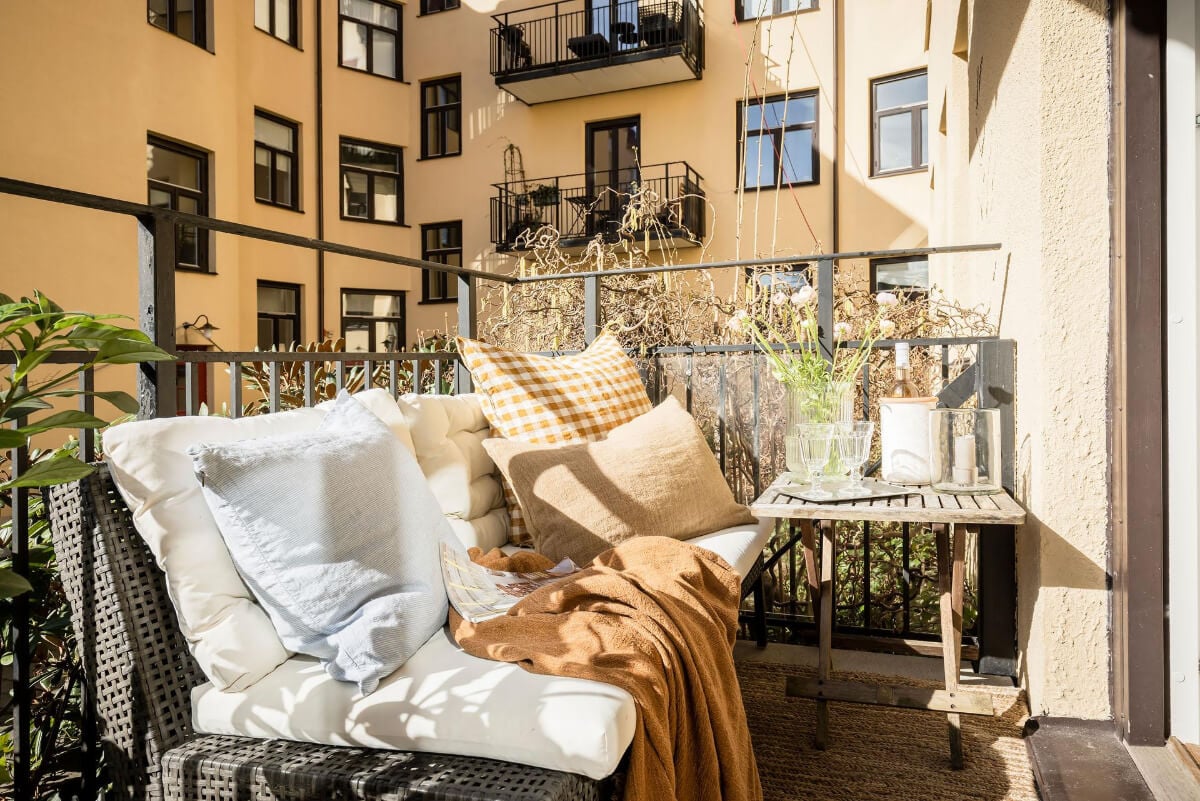 A Bright One-Bedroom Apartment with a Large Balcony 27 balcony seating