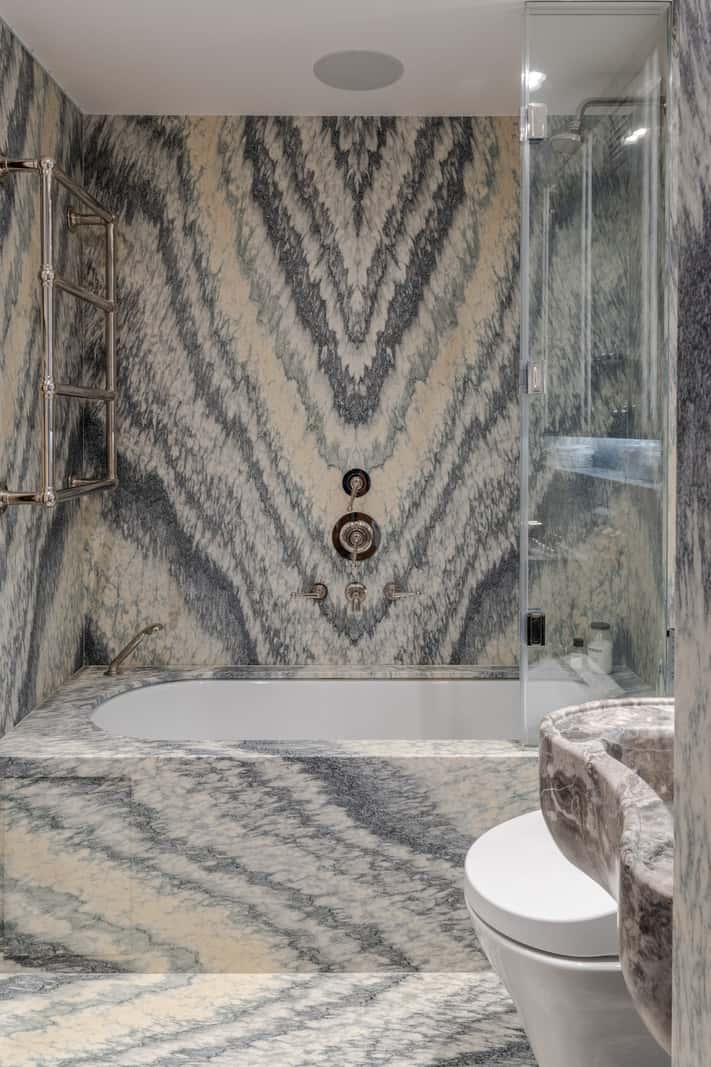 Oak and Marble in a Spectacular Brutalist Apartment in London 18 bathroom