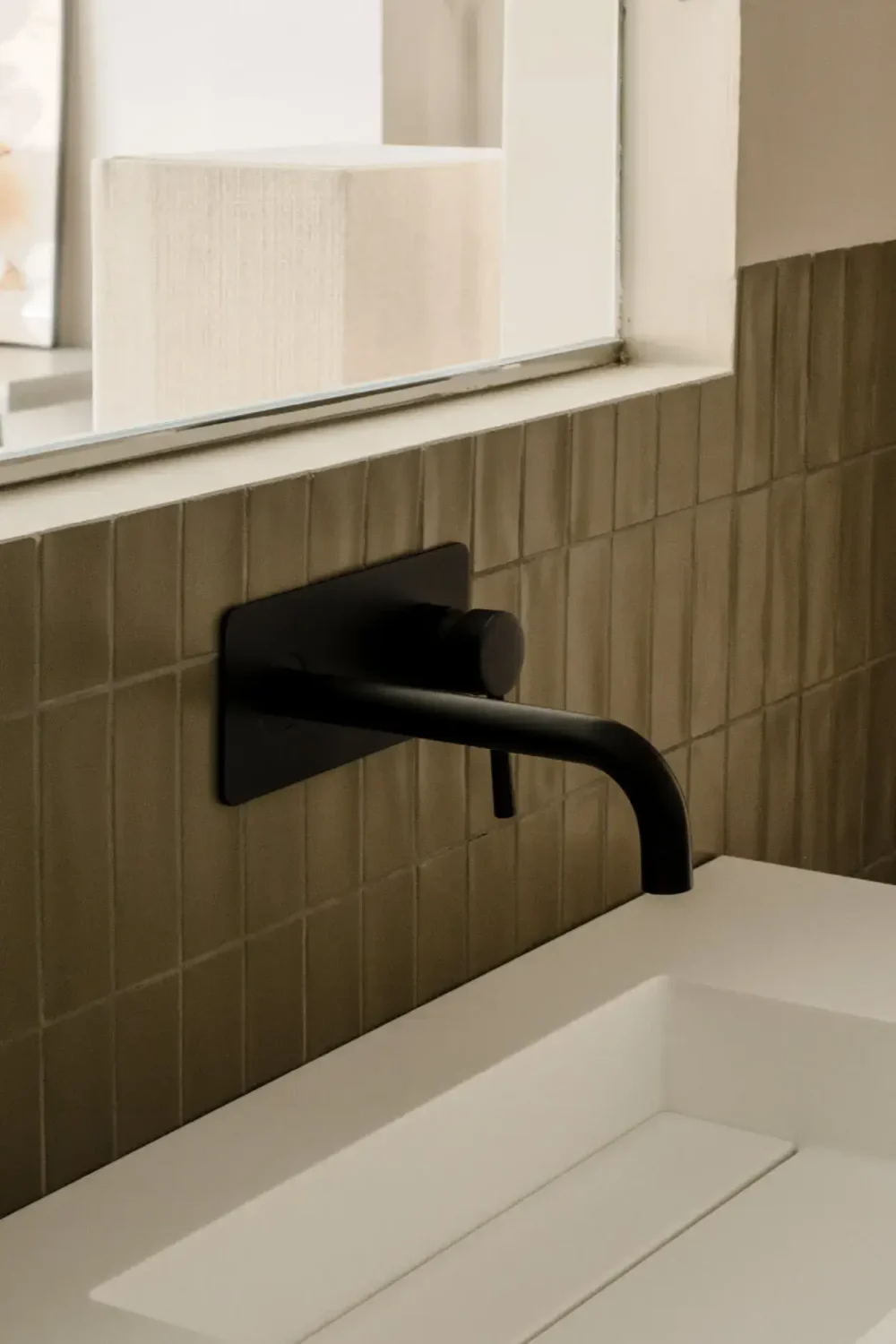 A Luxurious Palma Residence Where Historic Charm Meets Modern Elegance 12 bathroom detail