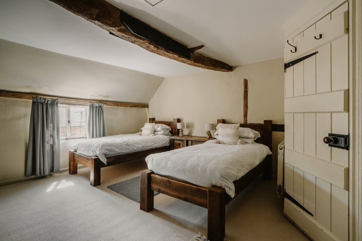 Serene Colors and Historic Elements in an Elizabethan Home in Wiltshire 18 bedroom rustic twin beds