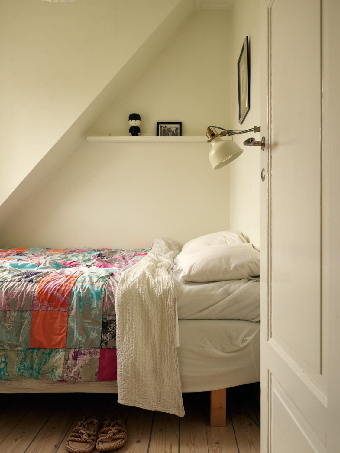 A Charming Semi-Detached House in the First Garden Town of Stockholm 22 bedroom slanted ceiling
