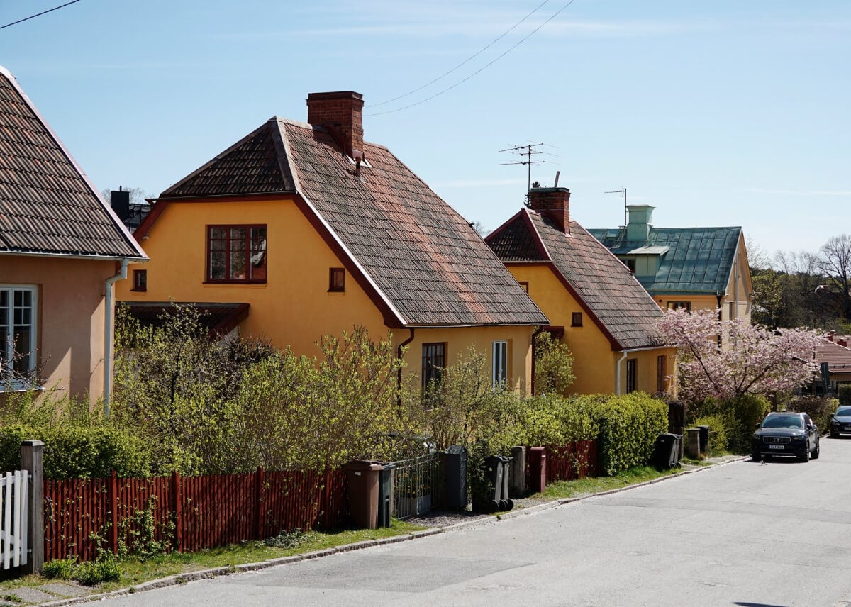 A Charming Semi-Detached House in the First Garden Town of Stockholm 37 charming historic home sweden