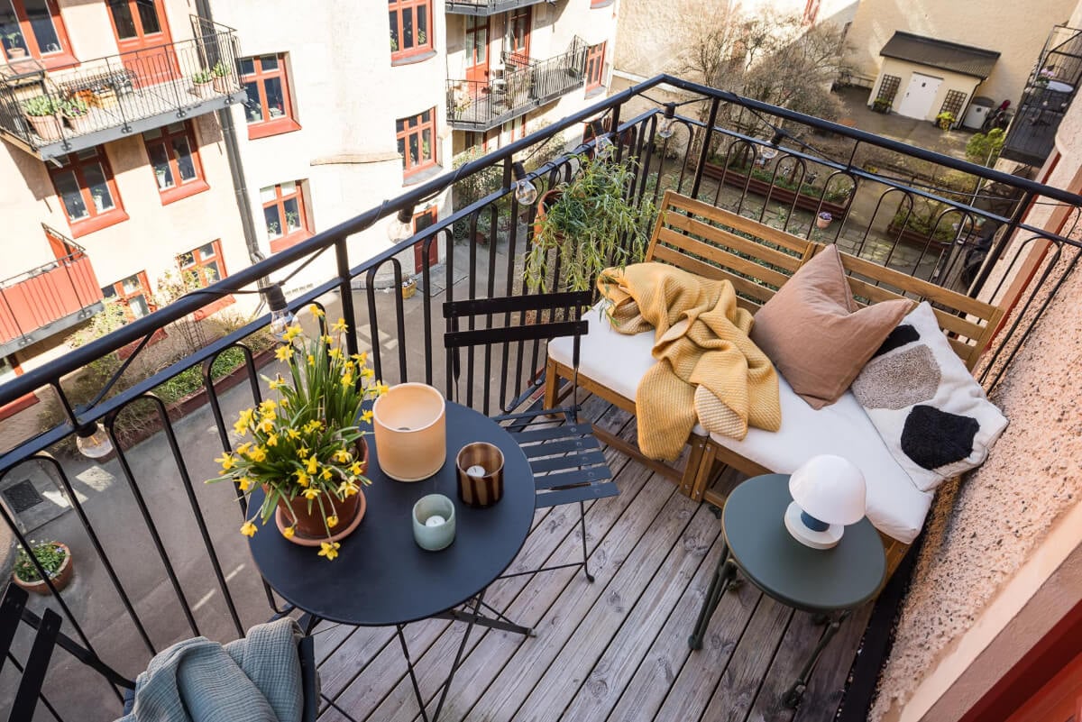 Gray Tones and a Classic Kitchen in a Swedish Apartment 17 courtyard balcony