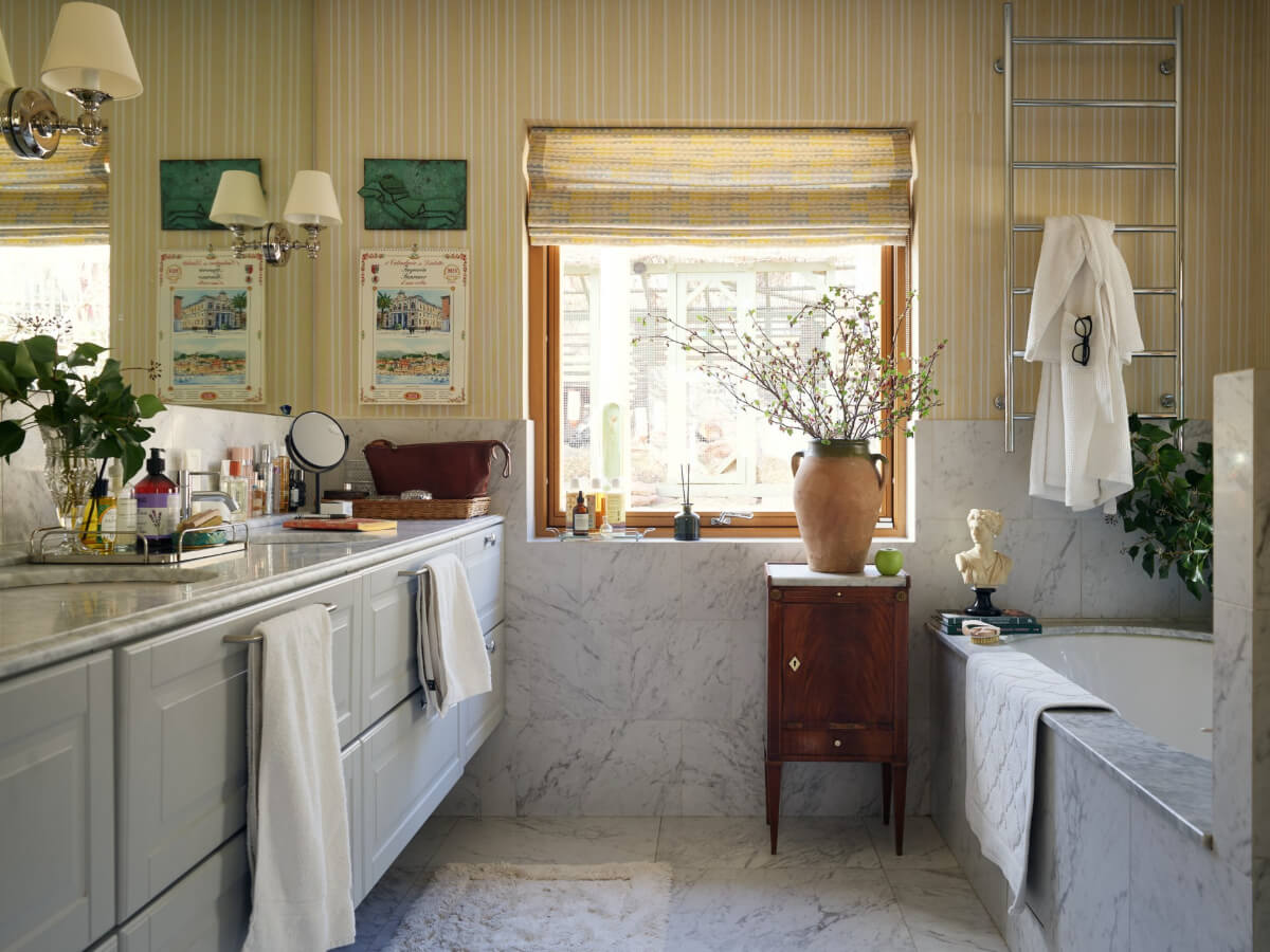 50 Bathroom Wallpaper Ideas Adding Color, Style, and Expression 20 en-suite bathroom marble tiles striped wallpaper