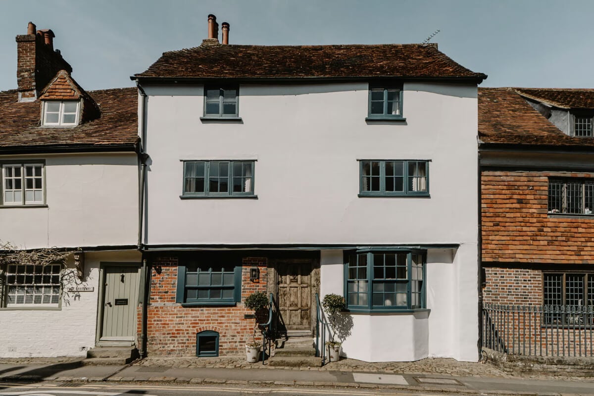 Serene Colors and Historic Elements in an Elizabethan Home in Wiltshire 31 exterior elizabethan house england