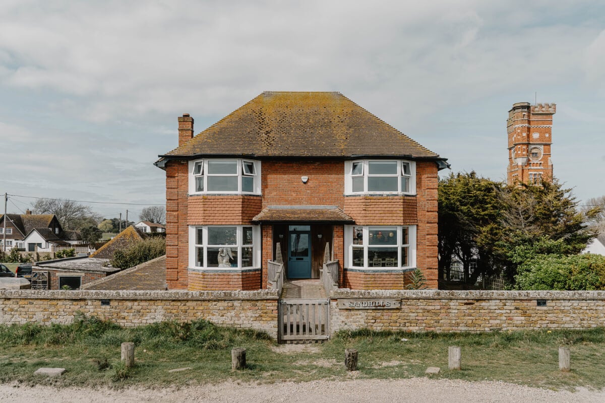 A Bright English Seaside Home Owned by Artists 31 exterior english home