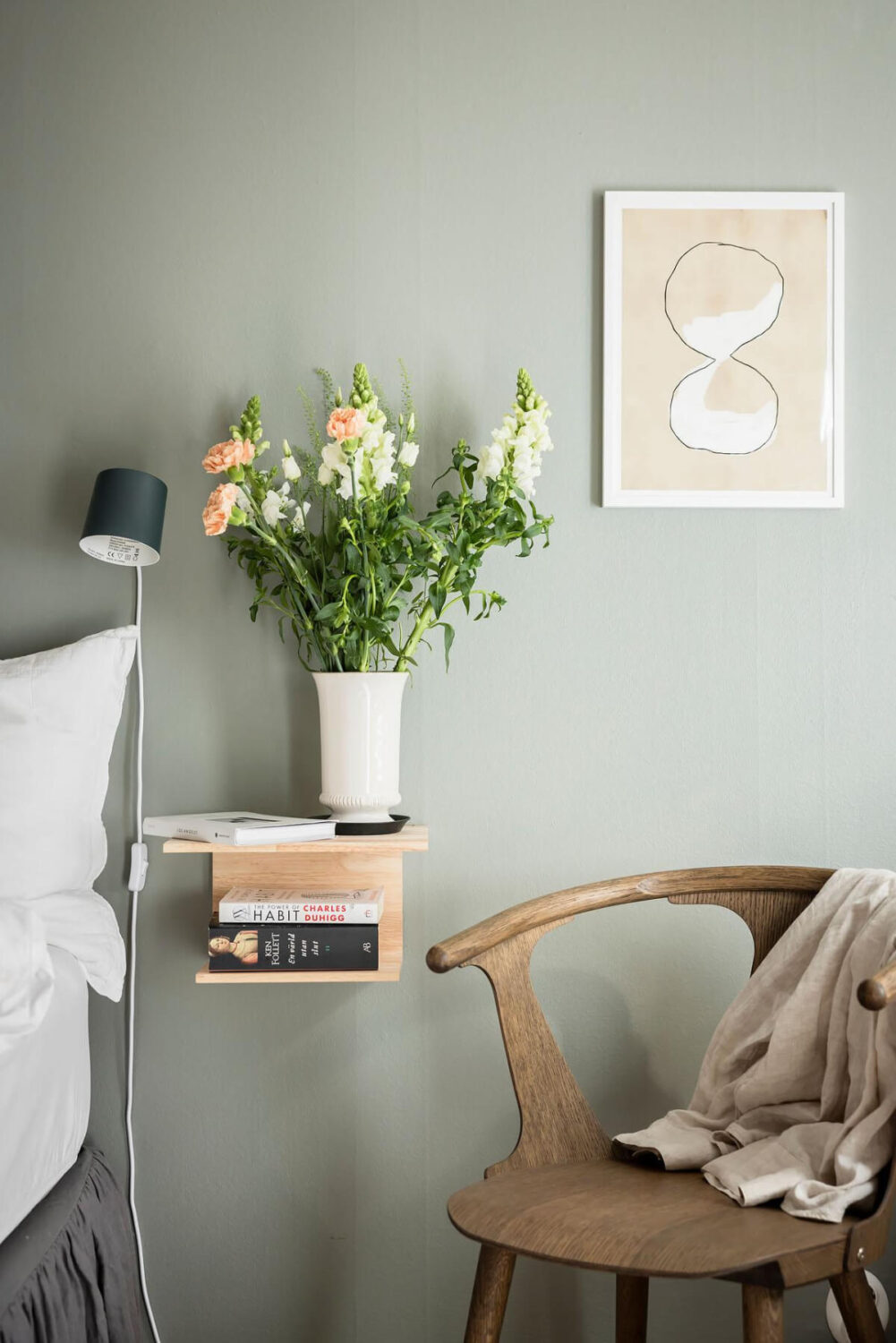 A Bright One-Bedroom Apartment with a Large Balcony 22 floating nightstand