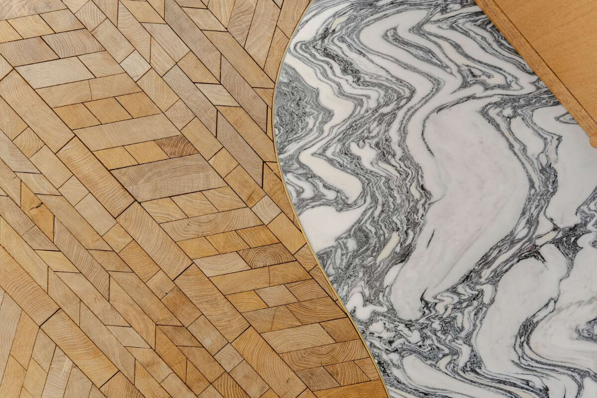 Oak and Marble in a Spectacular Brutalist Apartment in London 11 flooring detail
