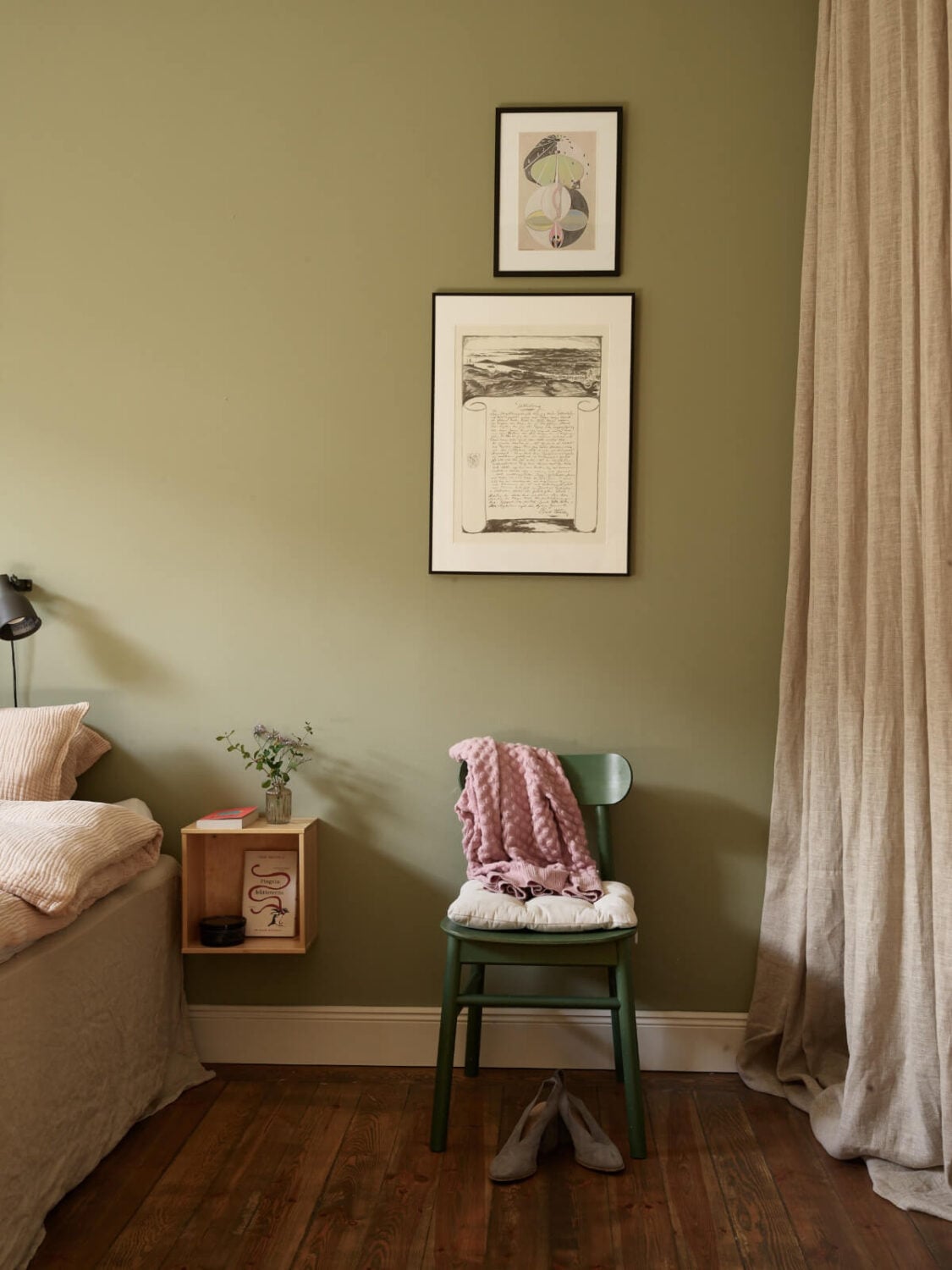 A Nature-Inspired Color Palette in a Stockholm Apartment 15 green bedroom detail