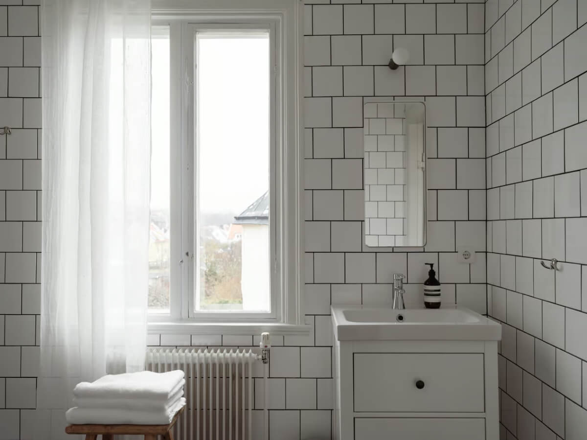 Artilleriet Co-Founder is Selling Her Art Nouveau Villa in Sweden 33 guest house bathroom