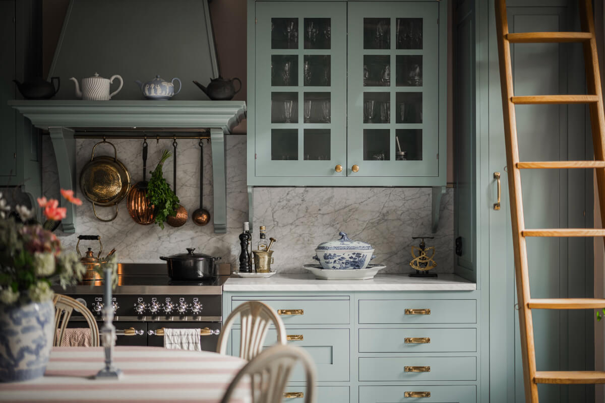 A Spectacular Kitchen and Antiques in a Late 19th-Century Apartment 7 kitchen detail