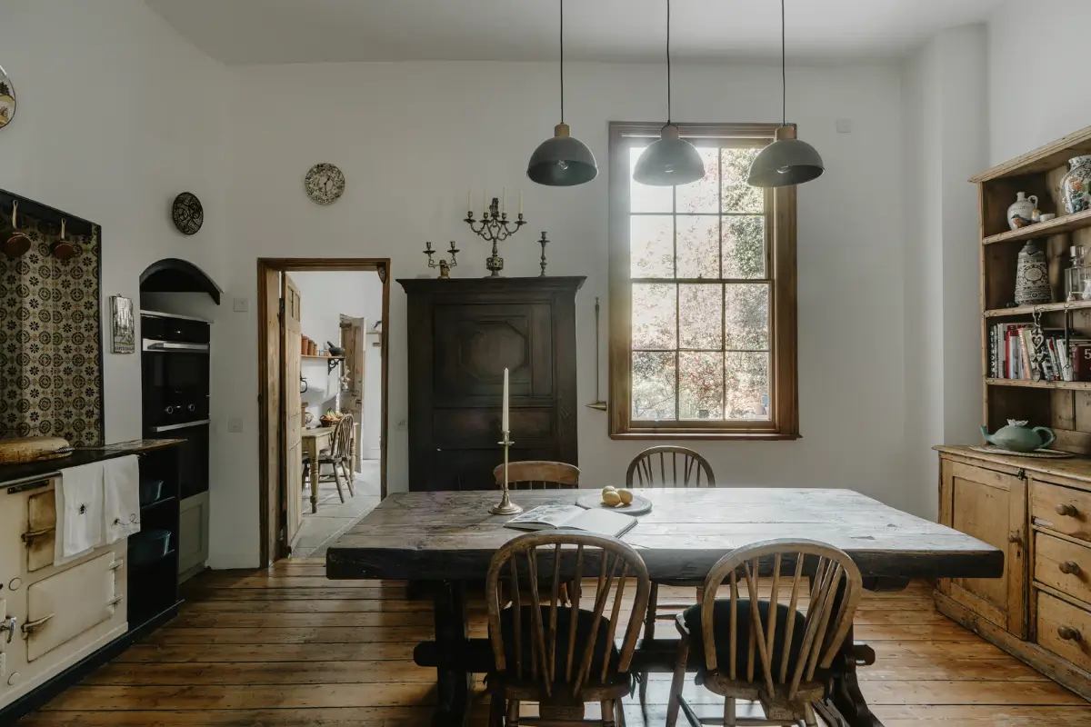 A Grand Regency-Style House with a Mature Garden in London 9 kitchen rustic dining table
