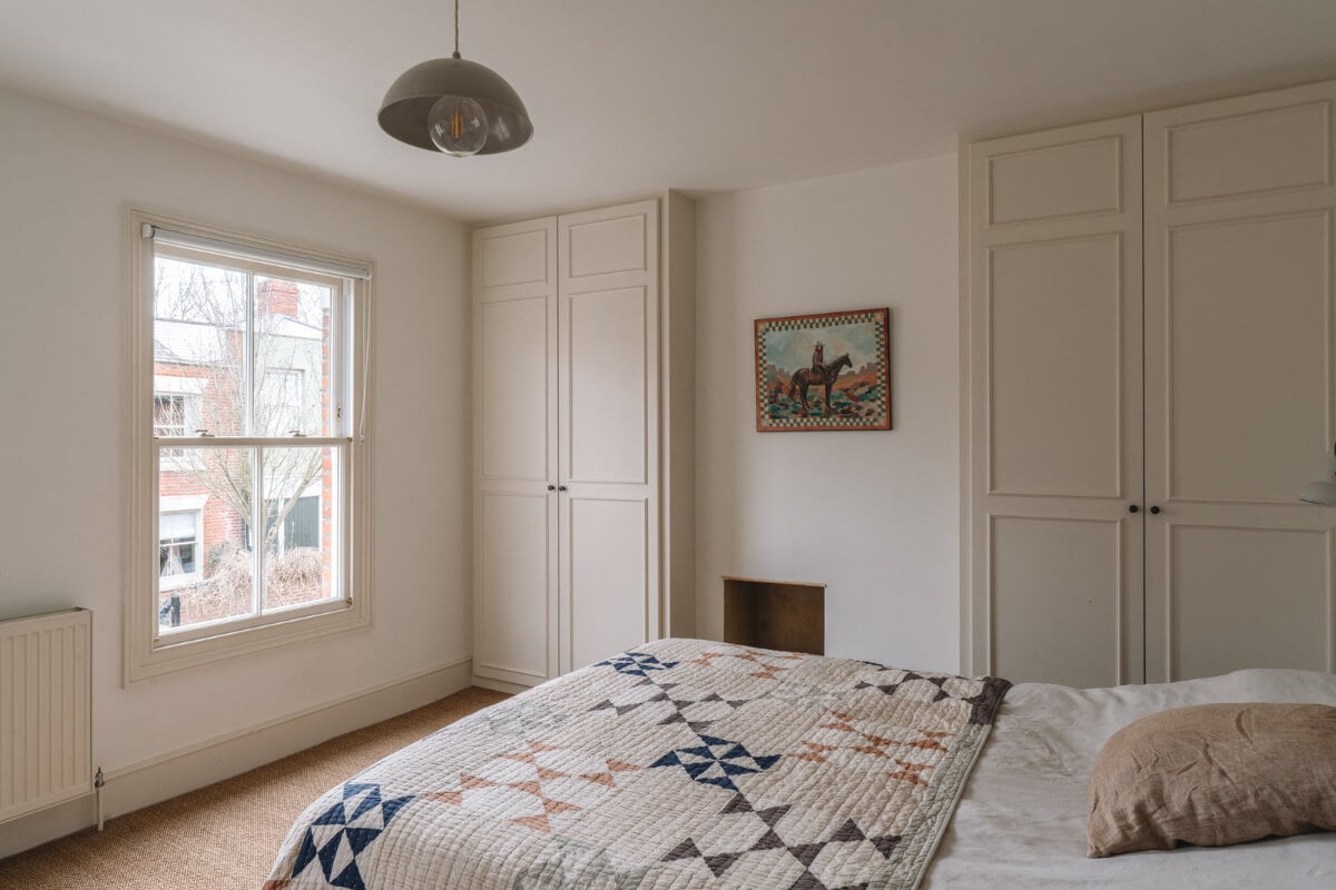 A Kitchen with Terracotta Tiles in a Renovated English Home 15 light bedroom built-in wardrobes