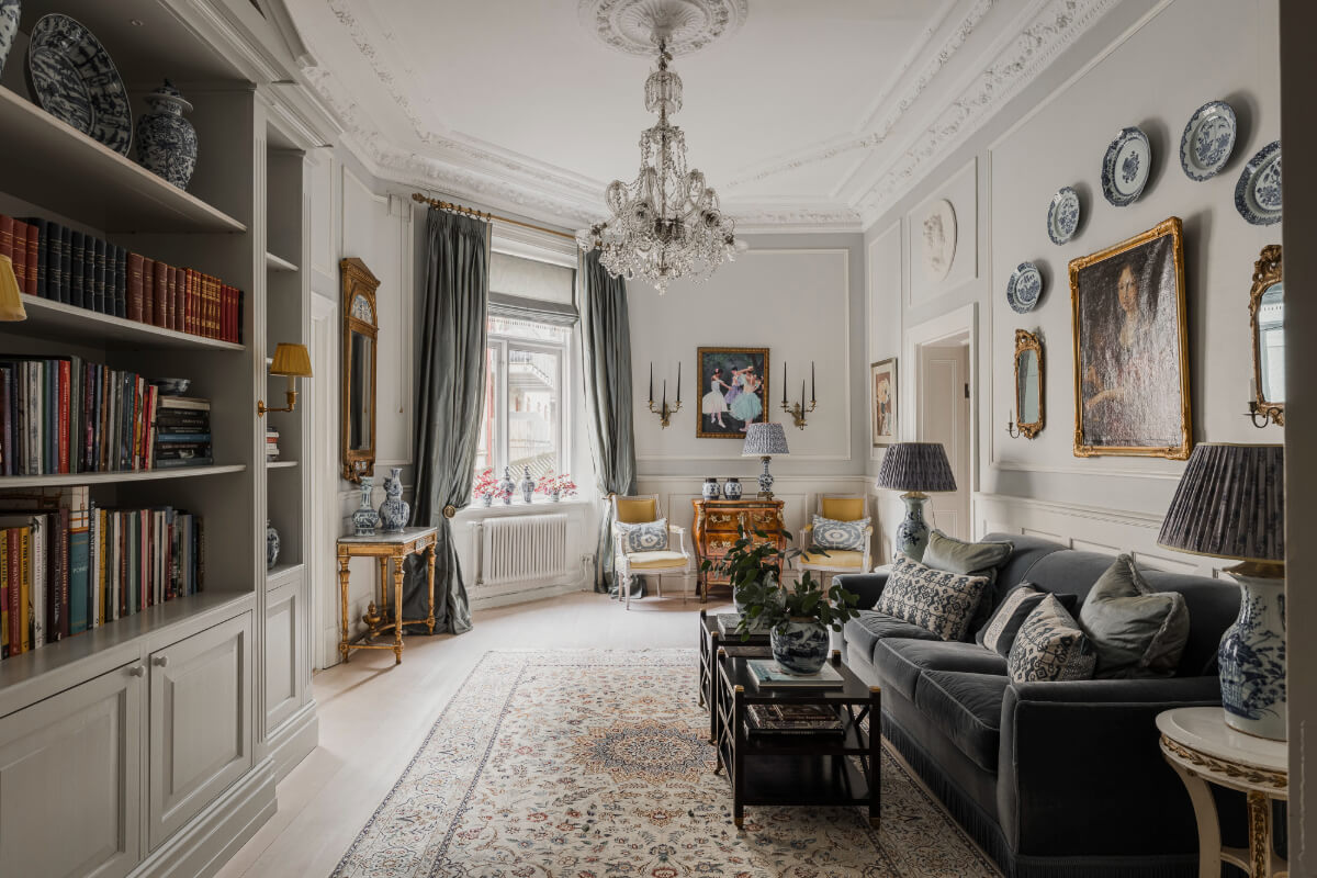 A Spectacular Kitchen and Antiques in a Late 19th-Century Apartment 13 light gray living room antique art decor