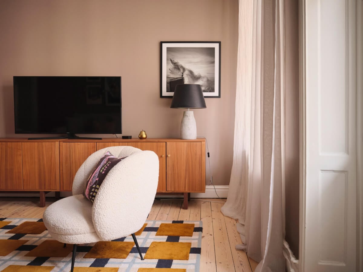 A Spacious Turn-of-the-Century Apartment with Nice Color Accents 4 living room detail