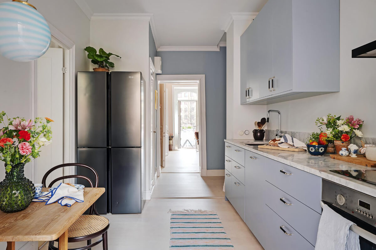 Pink and Blue Tones in a Late 19th-Century Apartment 22 modern kitchen gray cabinets