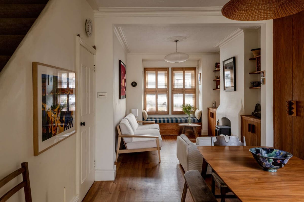 open-plan-living-space-window-seat