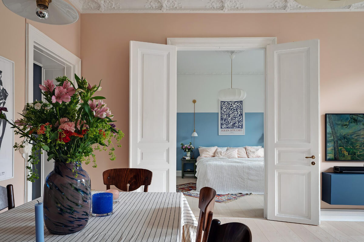 Pink and Blue Tones in a Late 19th-Century Apartment 10 pink living room double wooden doors