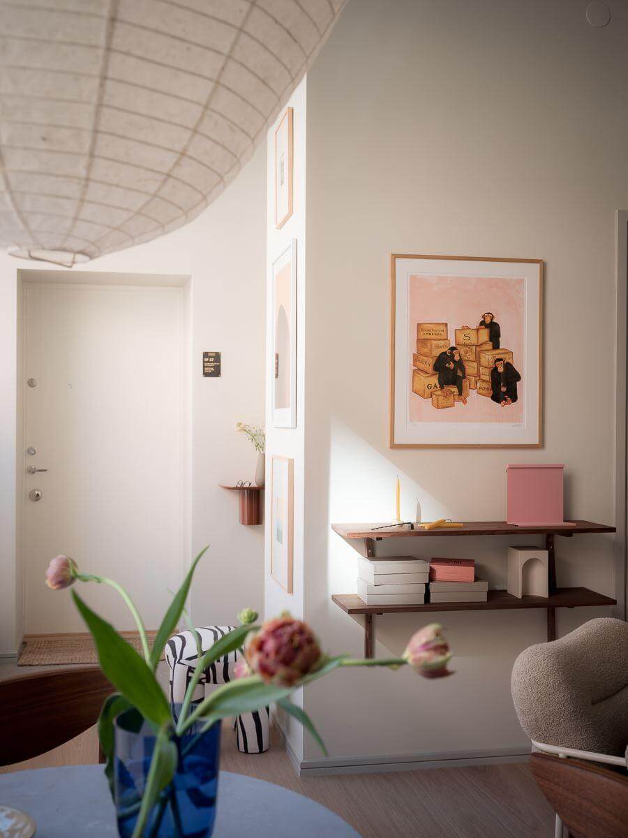 A Modern Split-Level Apartment in a Former Bakery 10 shelves