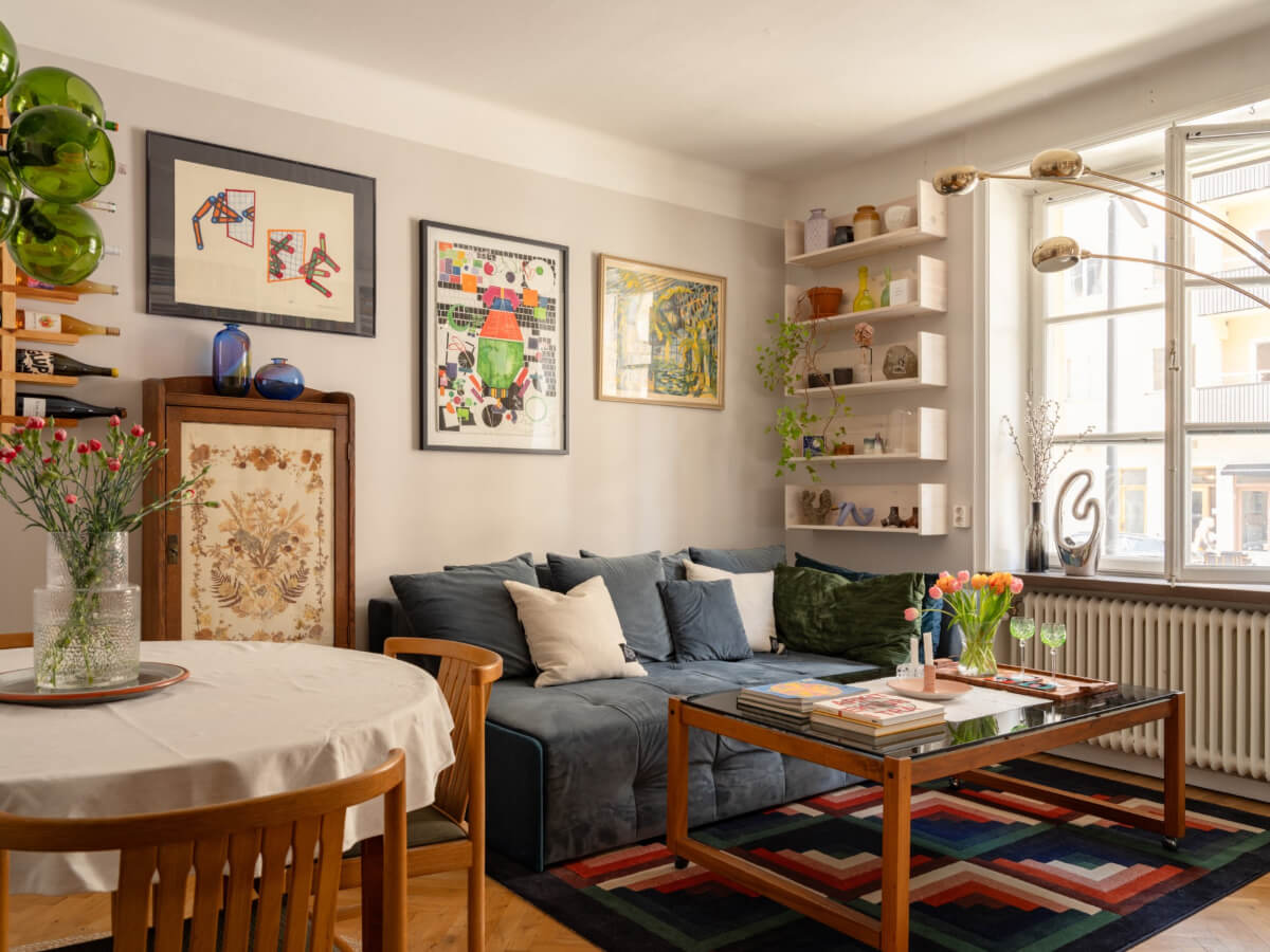 small living room with shelves