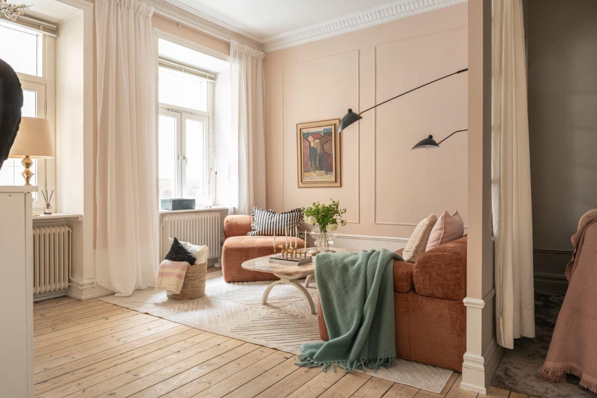 Best of 2025: Studio & Loft Apartments 30 studio apartment pink walls wooden floor