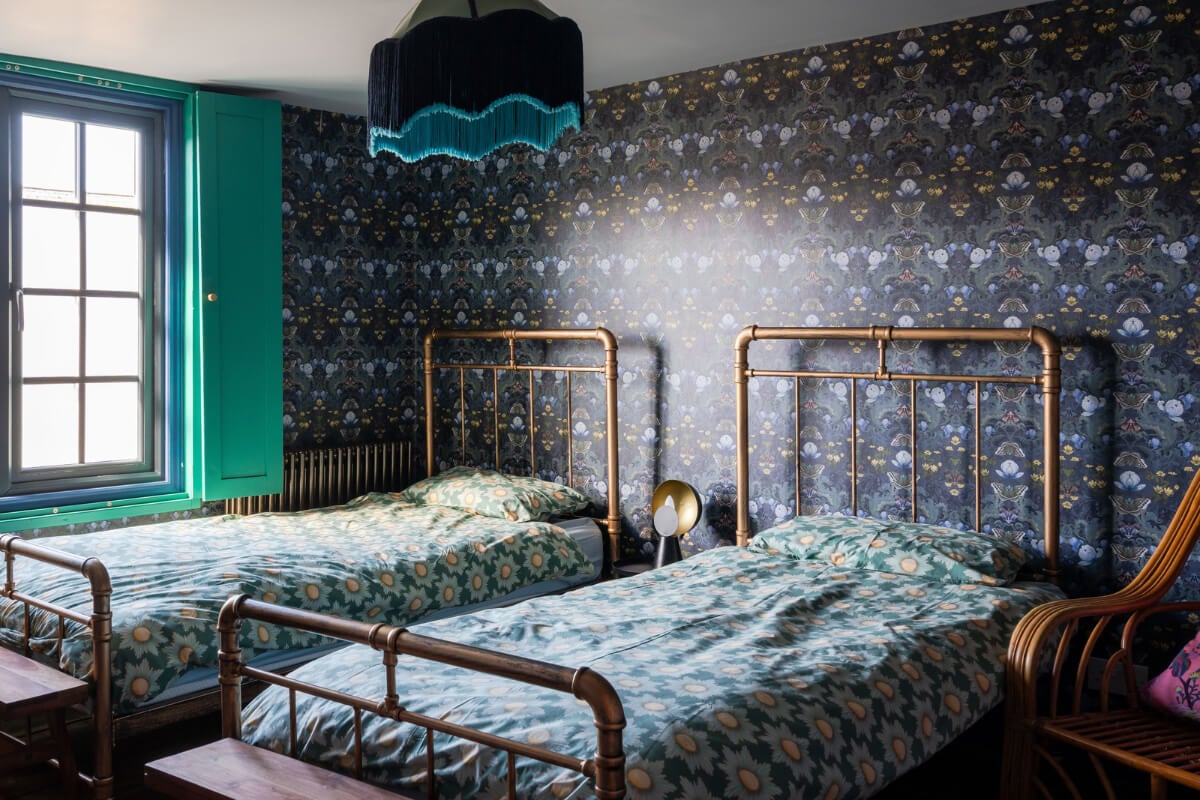 Colorful Design and Historic Features in a Charming English Home 22 twin bedroom wallpaper nordroom