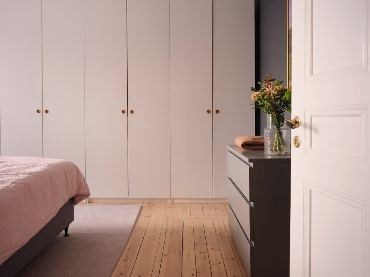 A Spacious Turn-of-the-Century Apartment with Nice Color Accents 20 wardrobe wall
