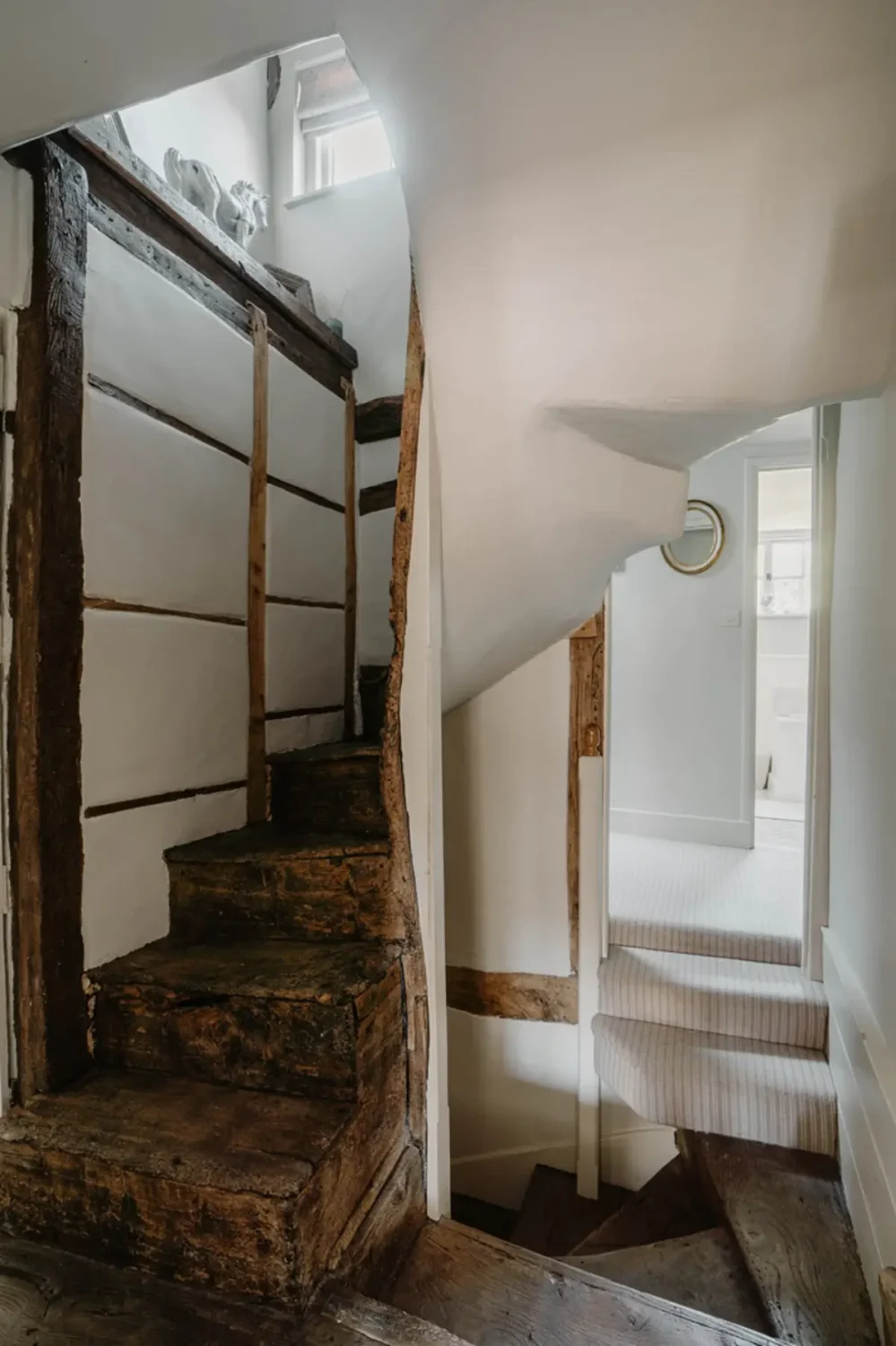 Serene Colors and Historic Elements in an Elizabethan Home in Wiltshire 21 wooden staircase elizabethan house