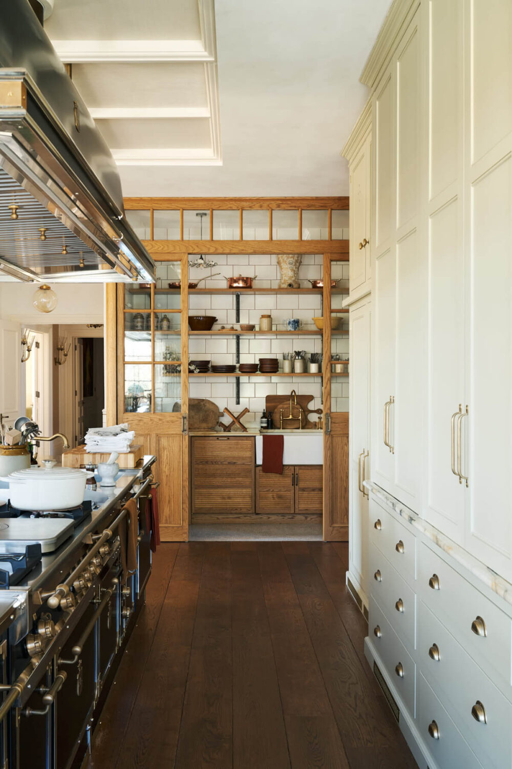 A North Downs Home with Four Magnificent Rooms Designed by deVOL 7 6.TheClassicEnglishKitchen-deVOL_LOW-RES
