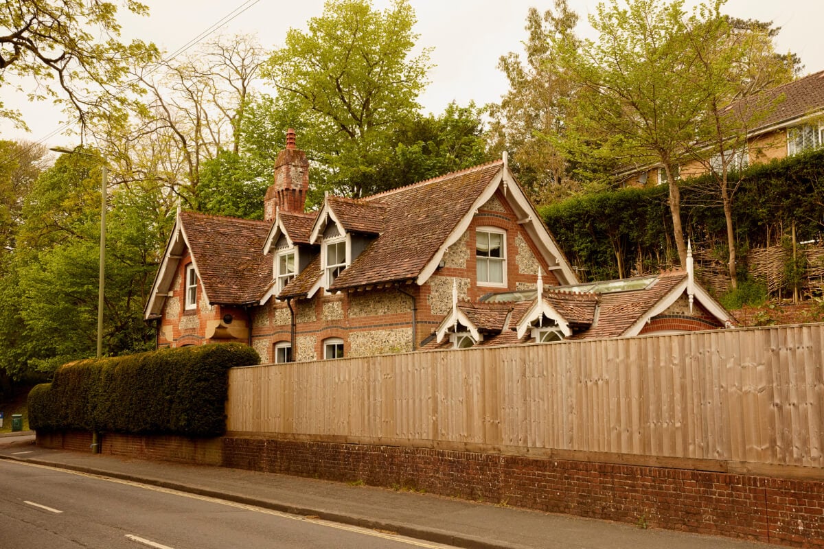 Natural Colors and Materials in a Beautiful Arts and Crafts House 34 arts and crafts house