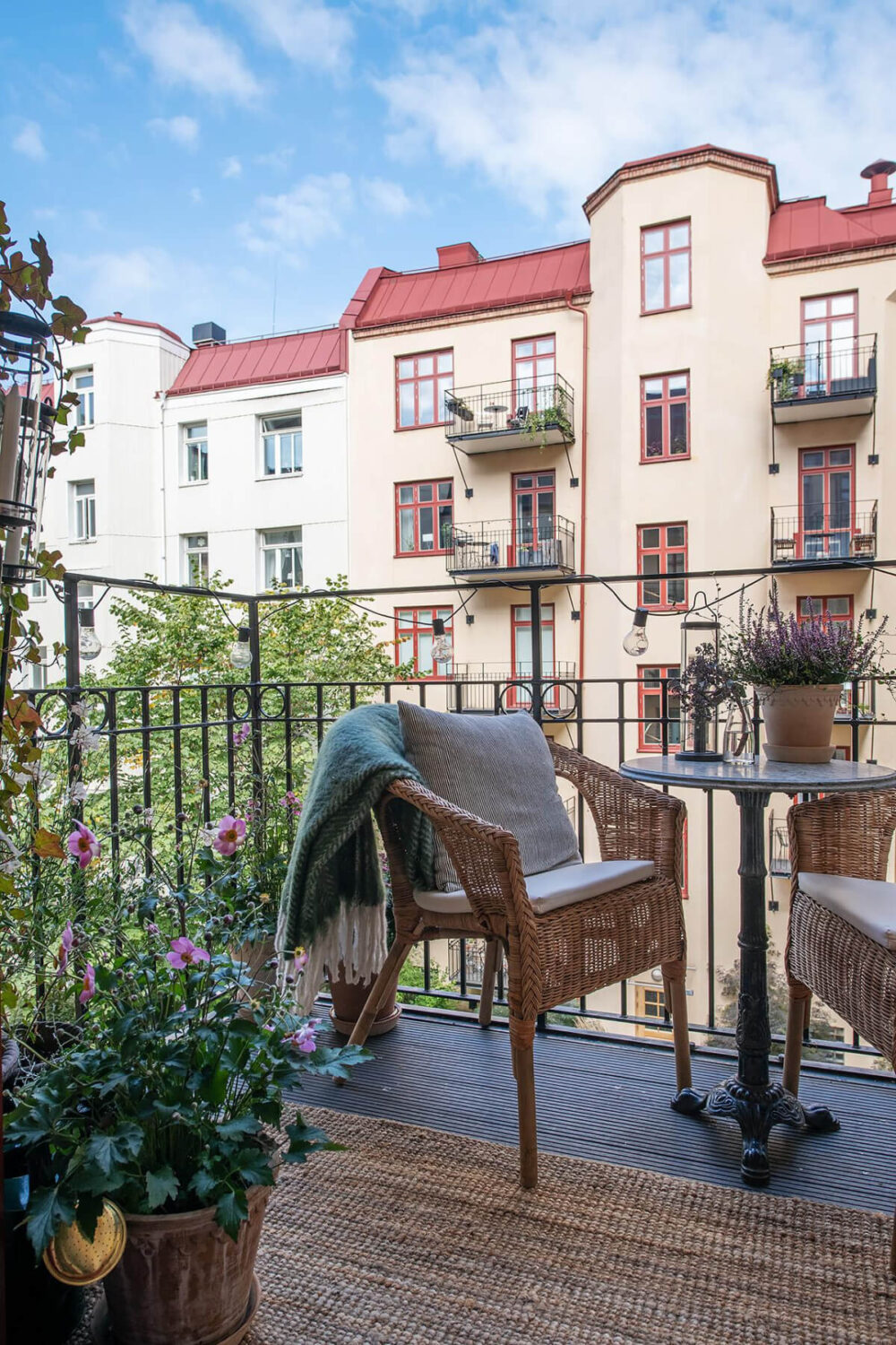 Classic Elements in a Charming Swedish Studio Apartment 21 balcony