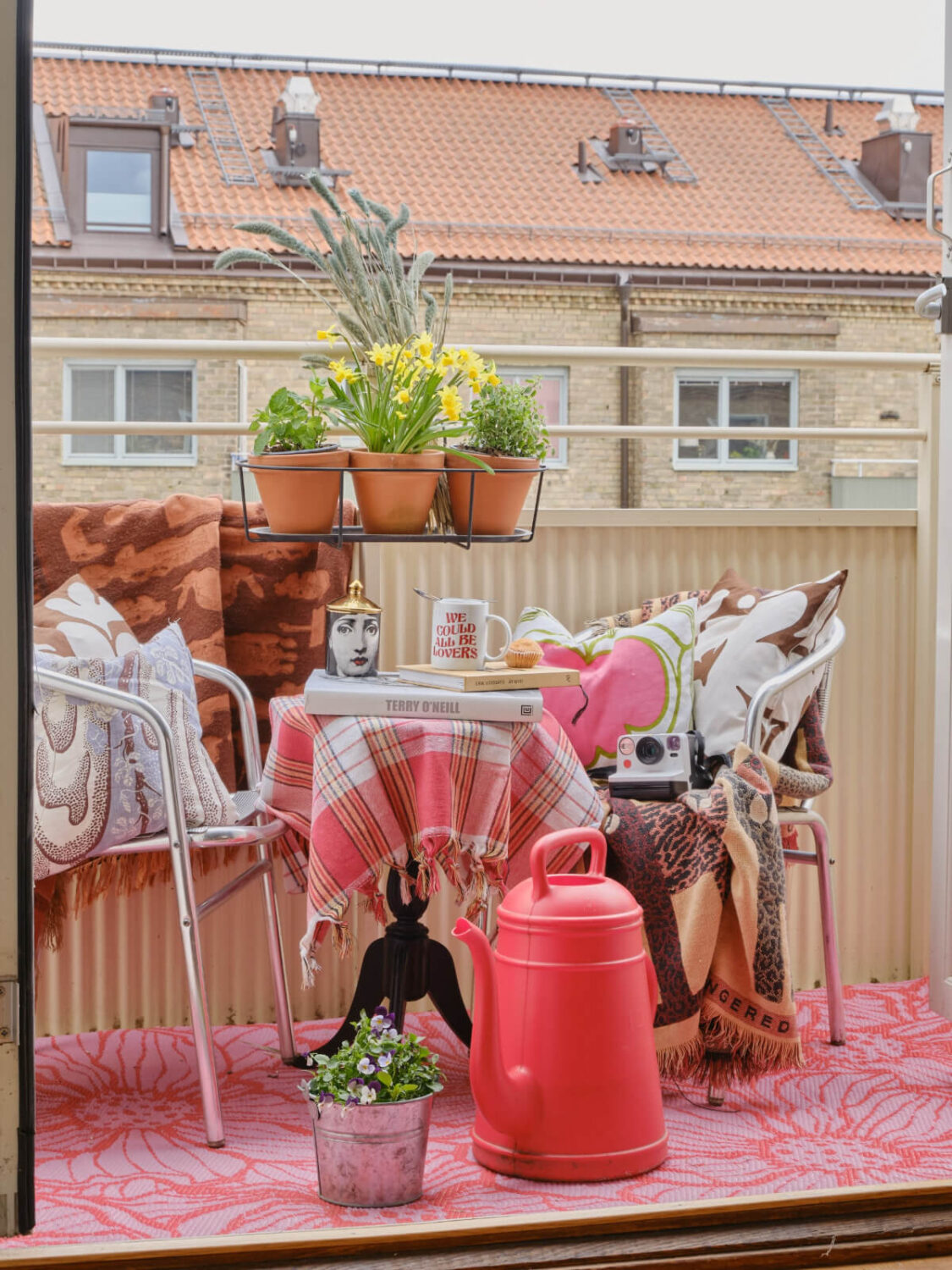 A Colorful 1940s Apartment with Original Elements 8 balcony