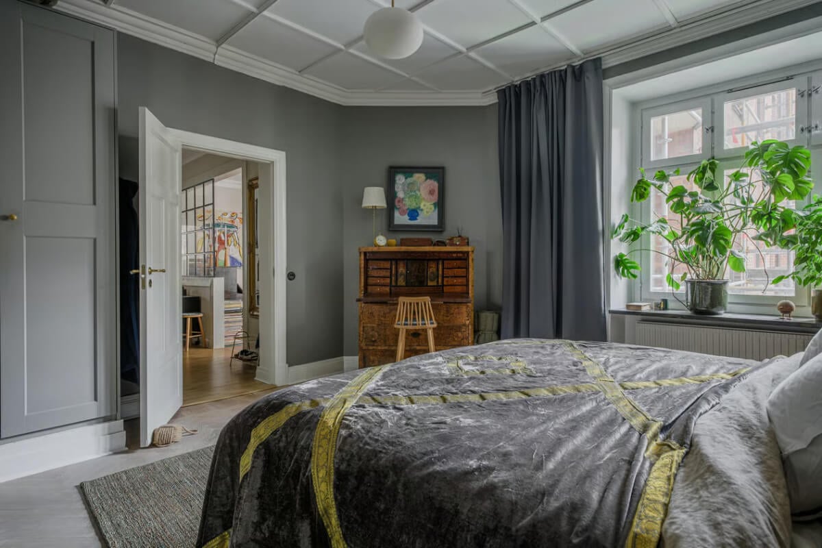 A Spacious One-Bedroom Apartment in Gothenburg 12 bedroom gray walls built-in wardrobes nordroom