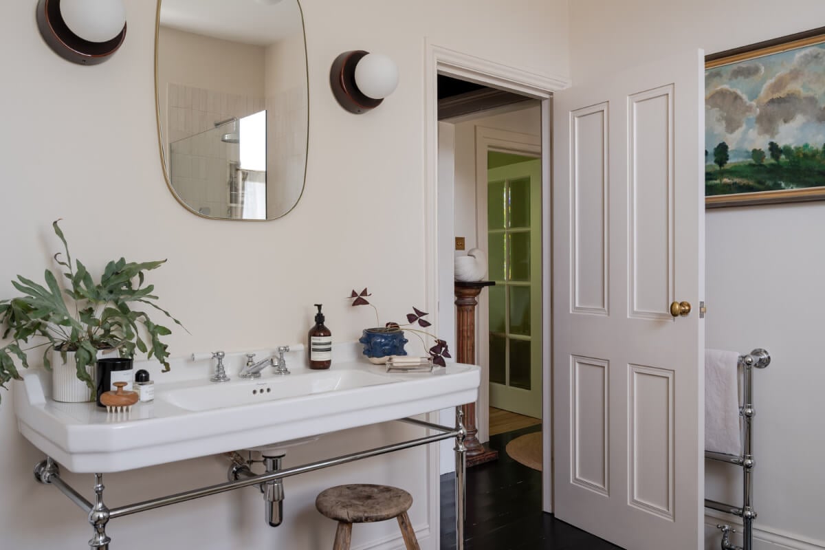 Contemporary and Classic Design in a Two-Bedroom London Duplex 20 burlington sink