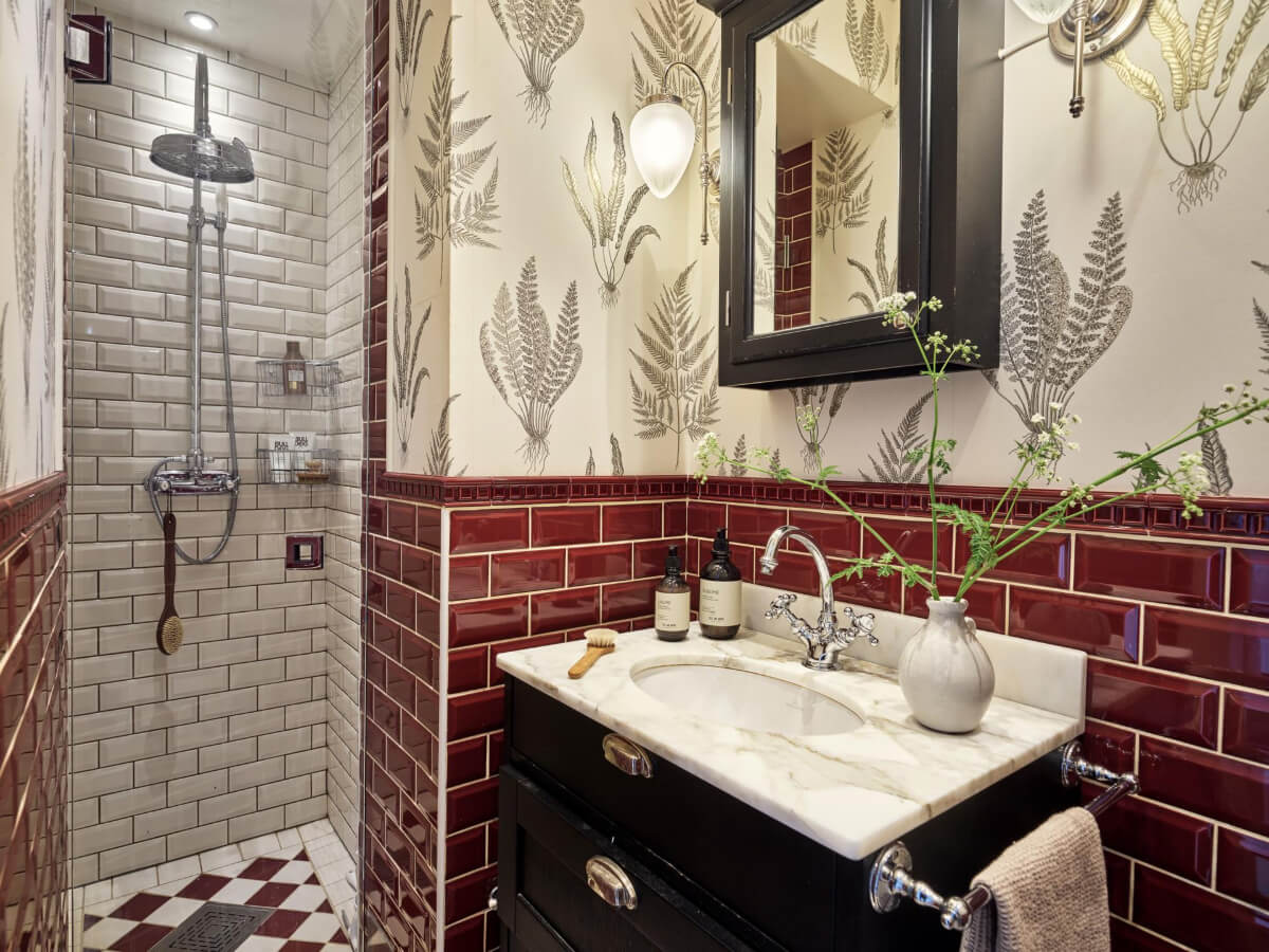 50 Bathroom Wallpaper Ideas Adding Color, Style, and Expression 7 classic period-style bathroom deep red tiles wallpaper
