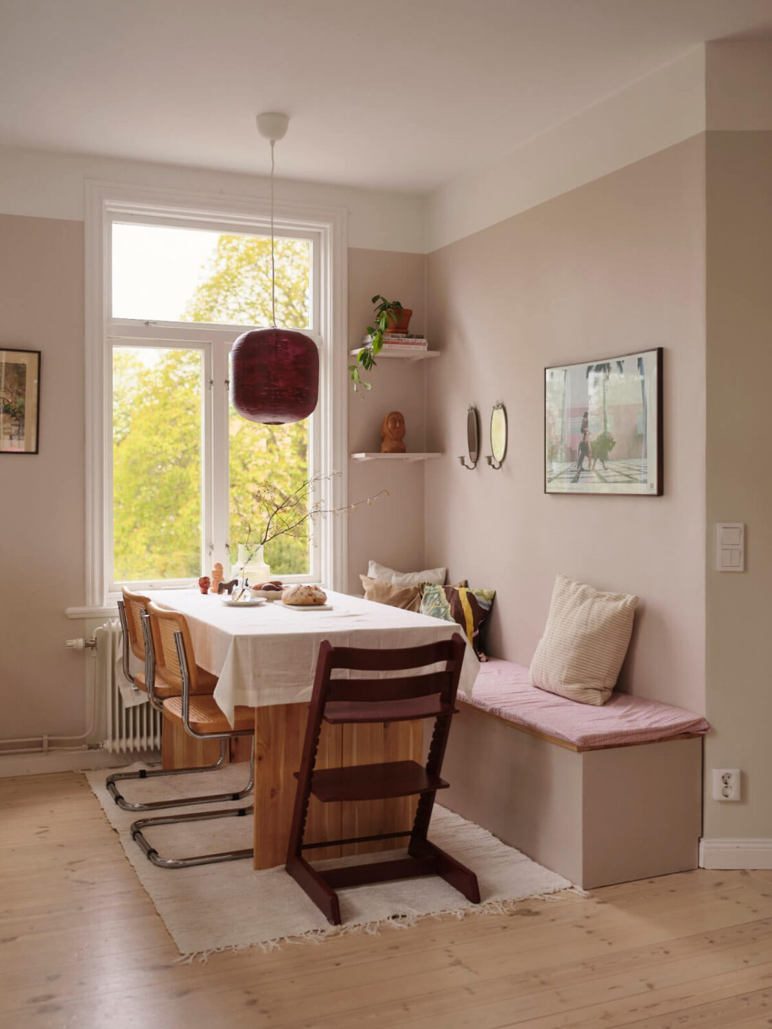 A Light Ground Floor Apartment with a Large Terrace 15 dining nook kitchen