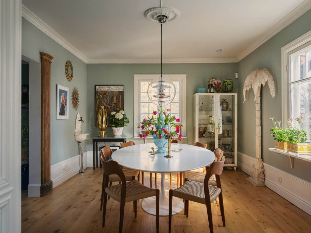 An Early 20th-Century Family Home Decorated with Color and Art 7 dining room