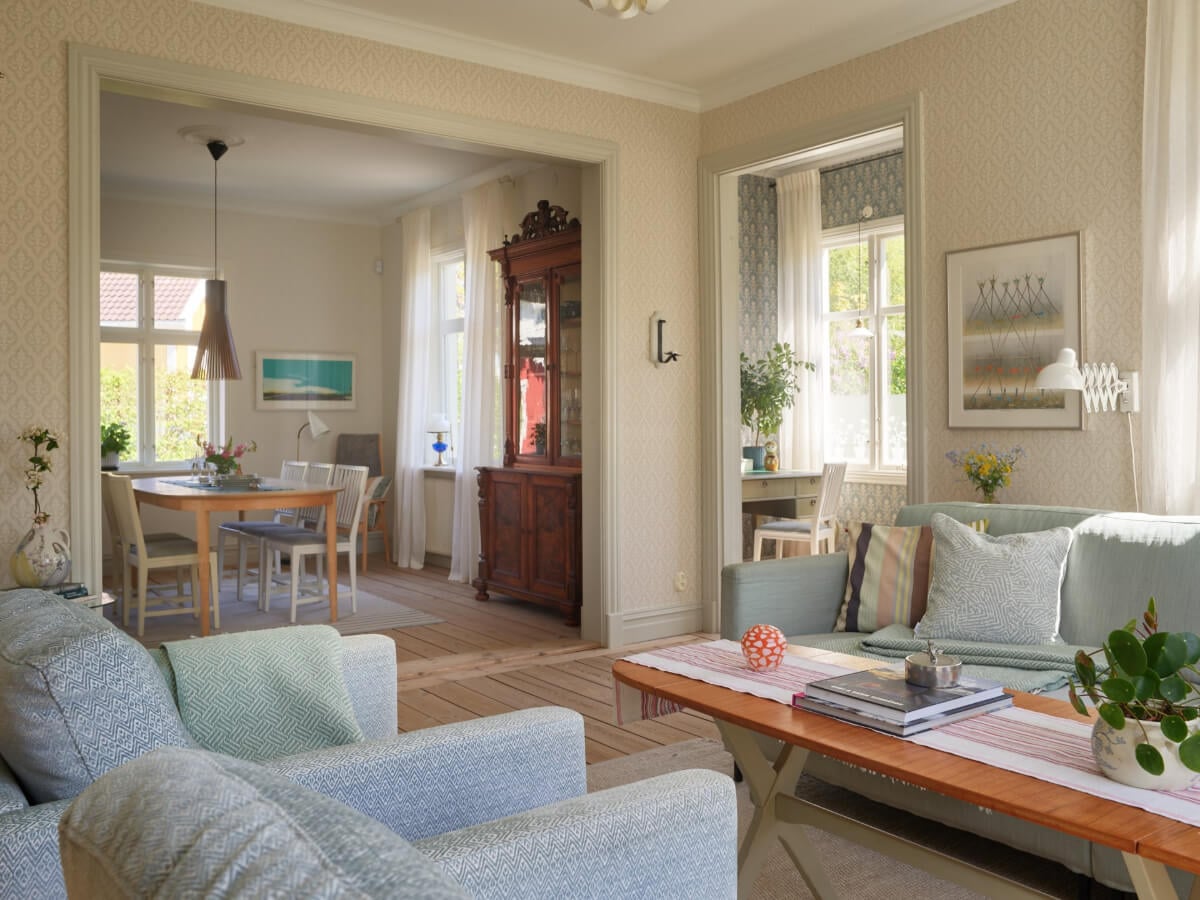 Light-Filled Rooms and Wallpapers in a Swedish Country House 6 double living space