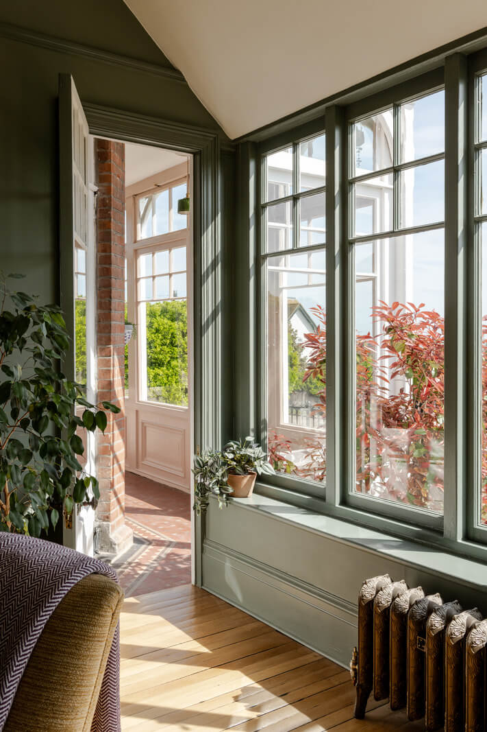 A Grand Edwardian Villa with a Yellow Kitchen and Coastal Views 16 edwardian villa detail