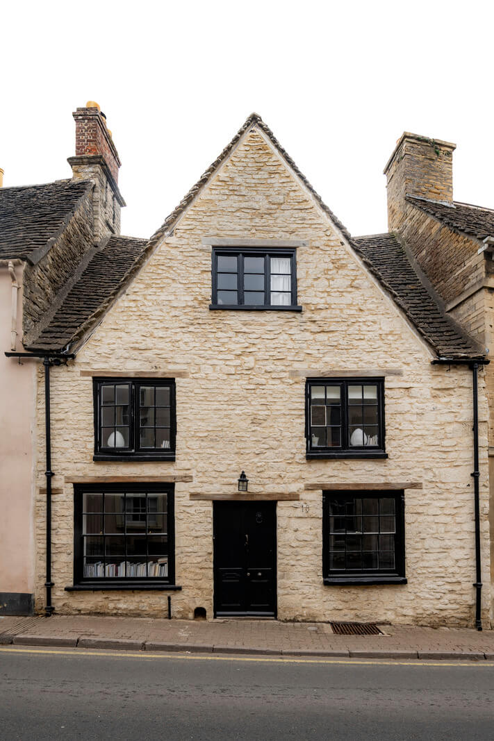 White-Washed Walls and Rustic Elements in a 17th Century Townhouse 31 exterior home england