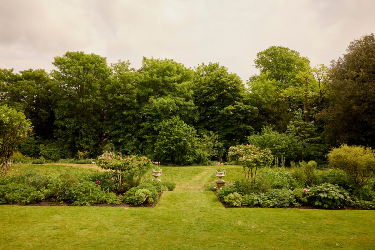 Pattern, Color, and Character in a Historic Country House Apartment 28 garden