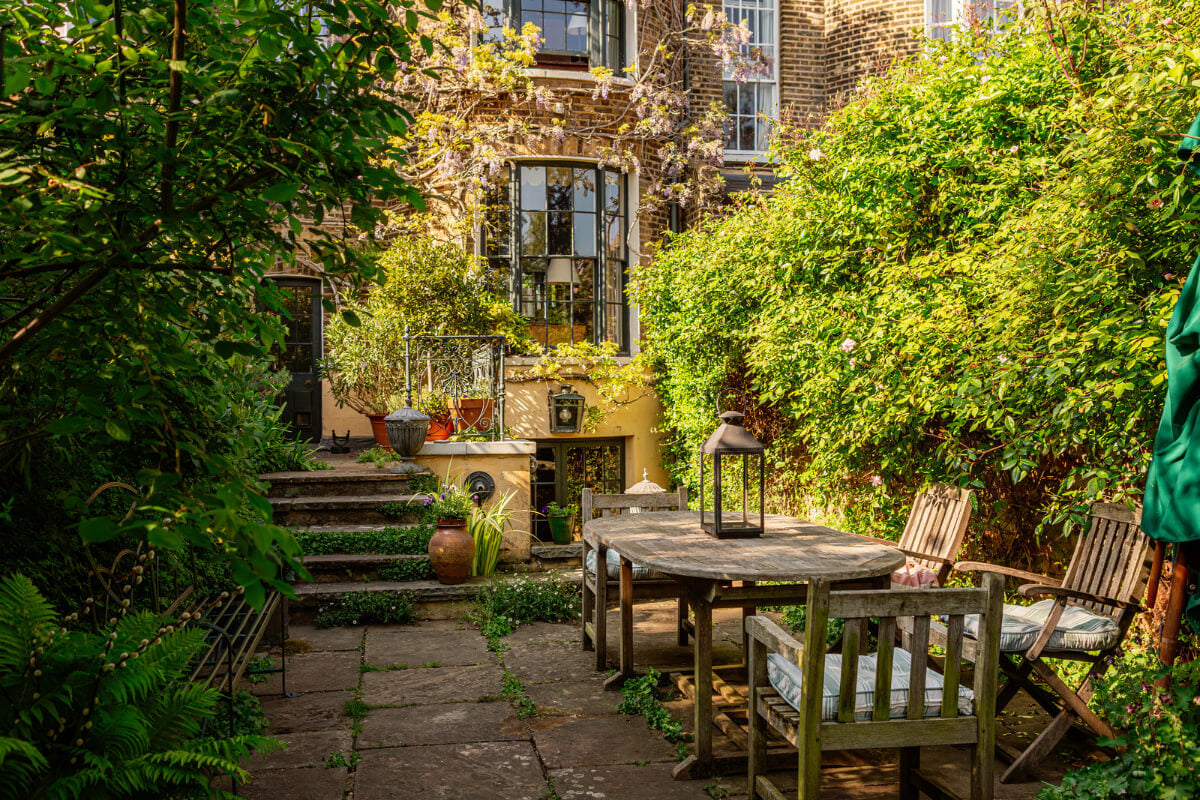 A Carefully Restored Georgian Townhouse in East London 26 garden georgian home