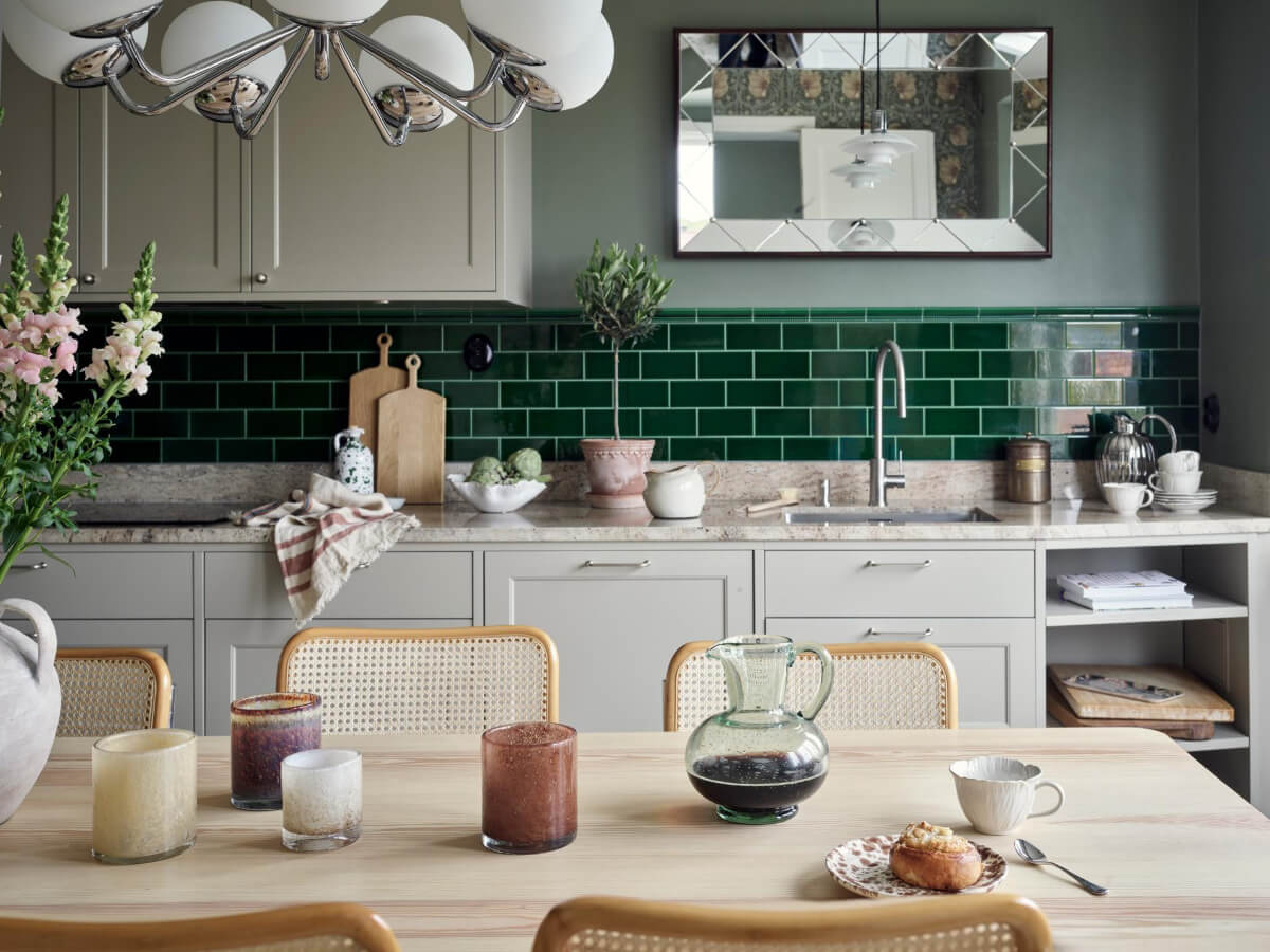 A Harmonious Color Palette in a Swedish Duplex Apartment 3 kitchen detail