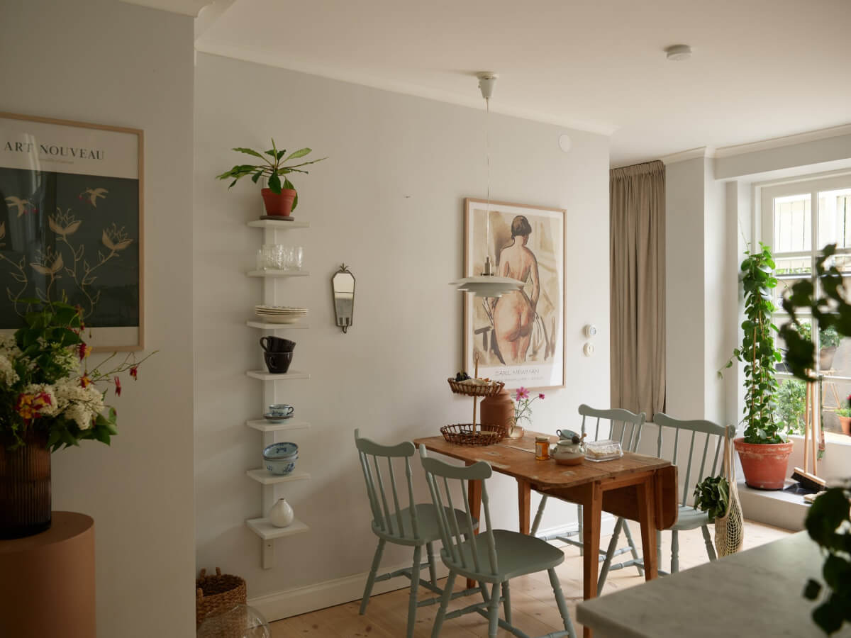 A Stylish Basement Apartment with a Private Terrace 6 kitchen dining table